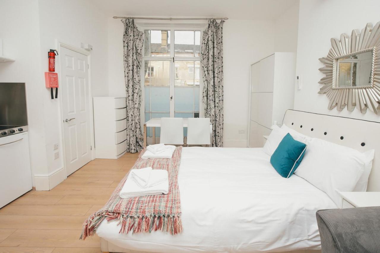Cambridge City Studios By Payman Club Extérieur photo