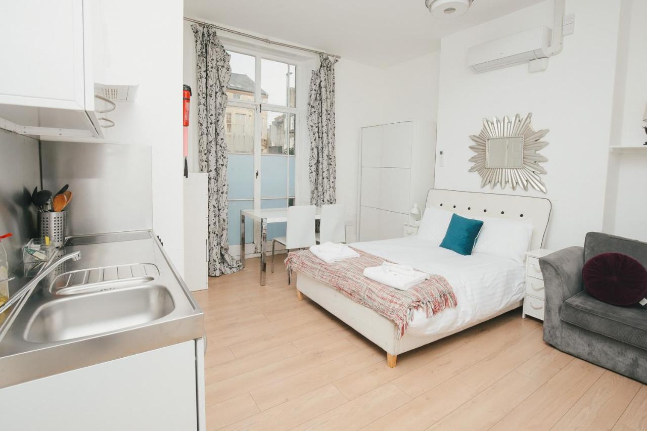 Cambridge City Studios By Payman Club Extérieur photo