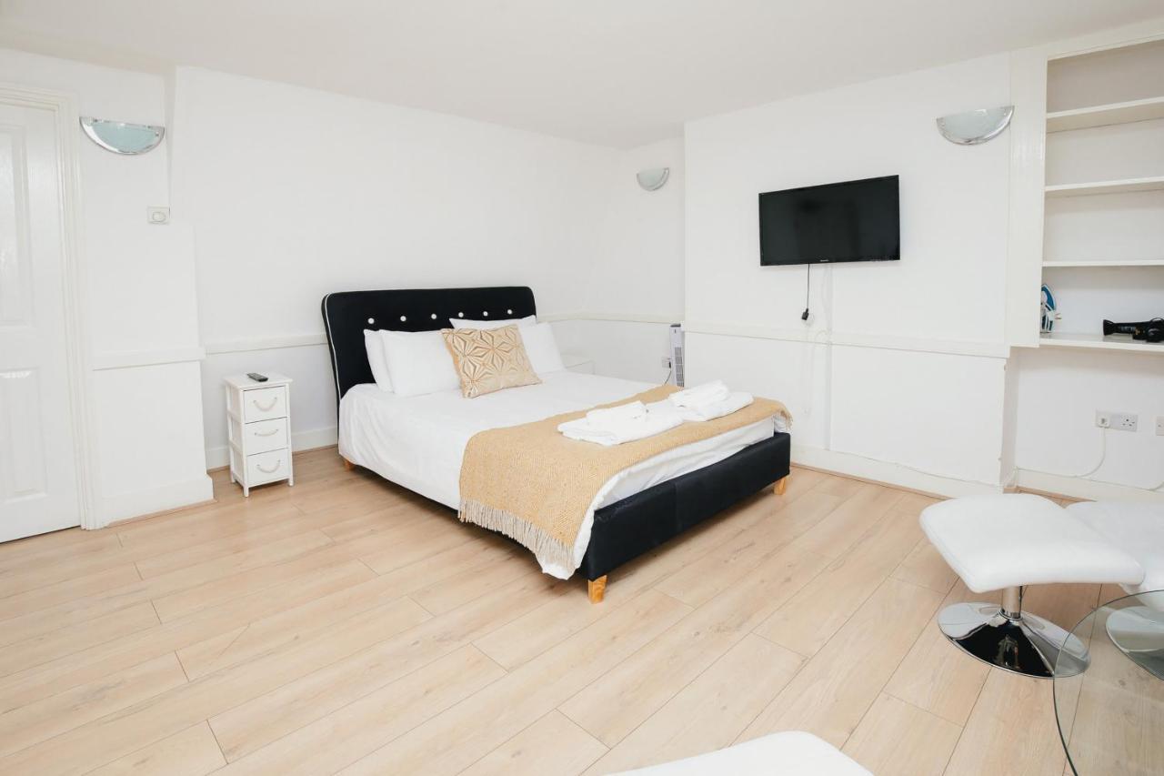 Cambridge City Studios By Payman Club Extérieur photo