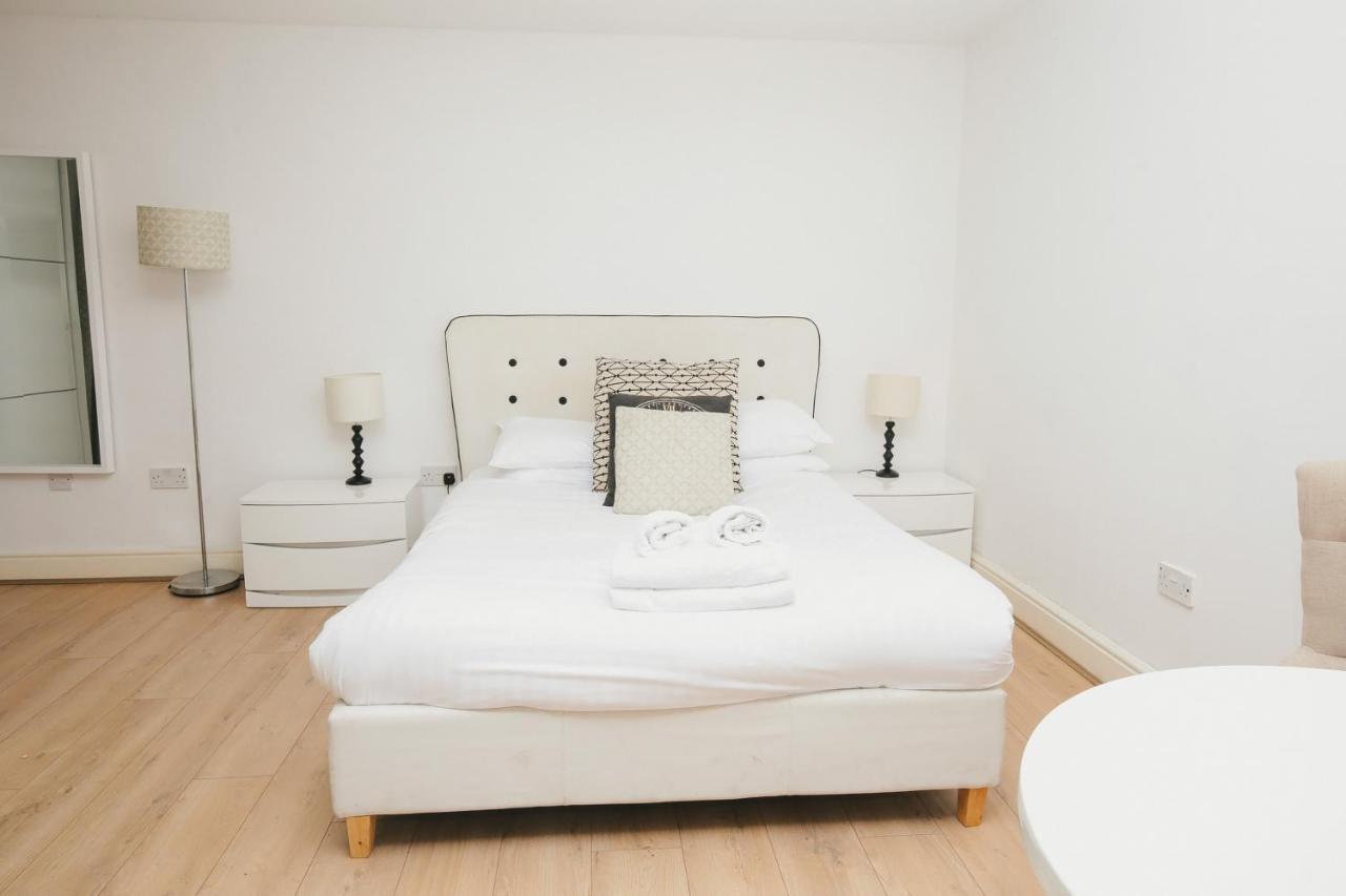 Cambridge City Studios By Payman Club Extérieur photo