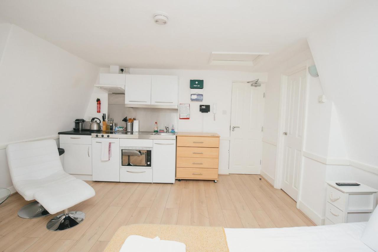 Cambridge City Studios By Payman Club Extérieur photo